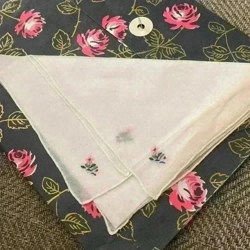 Set of 2 vintage embroidered hankies - Picture 3 of 6